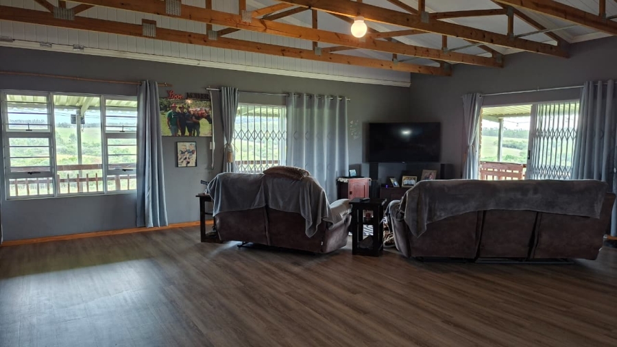 8 Bedroom Property for Sale in Meisies Halt Eastern Cape